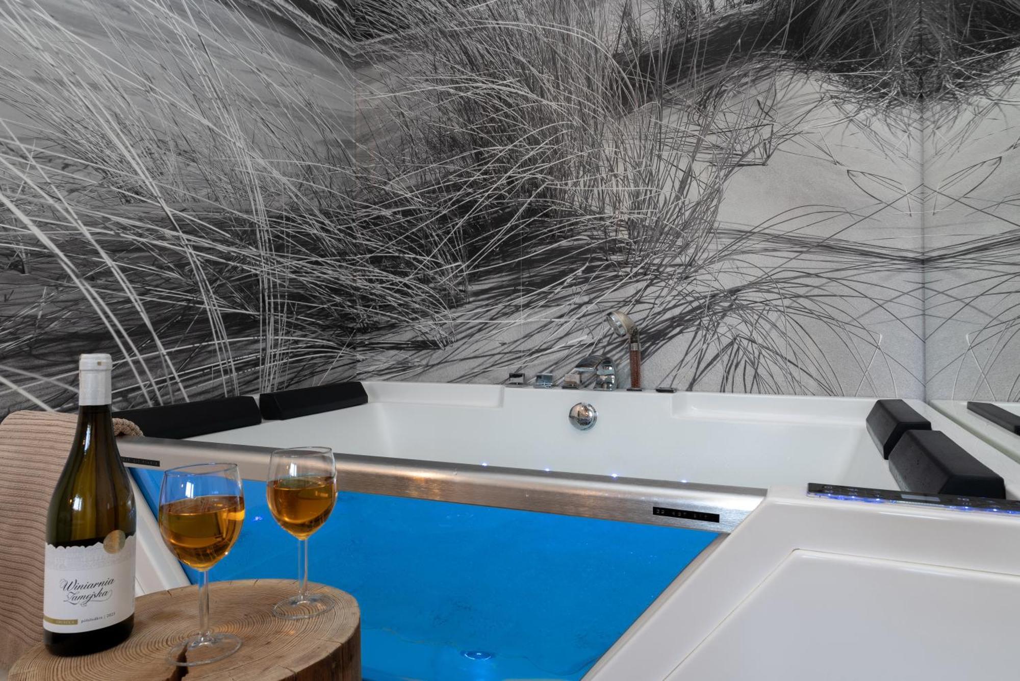 Apartament Z Jacuzzi & Sauna Chillout Kołobrzeg Exteriör bild