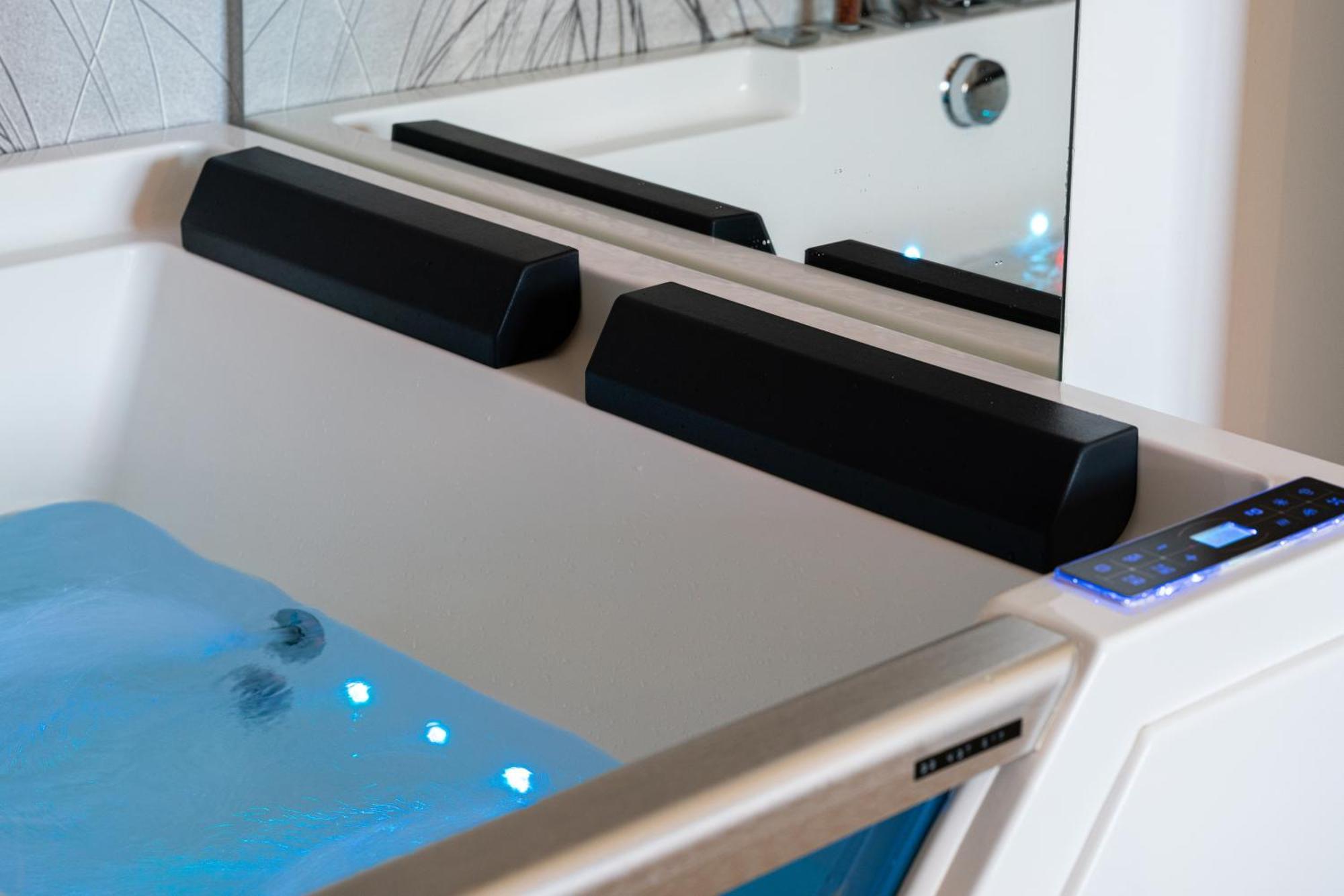 Apartament Z Jacuzzi & Sauna Chillout Kołobrzeg Exteriör bild